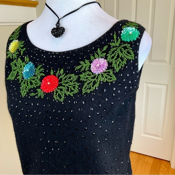 Vintage Sweater Lambswool Angora Beaded Sequins Floral (38) - Picture 2 of 7